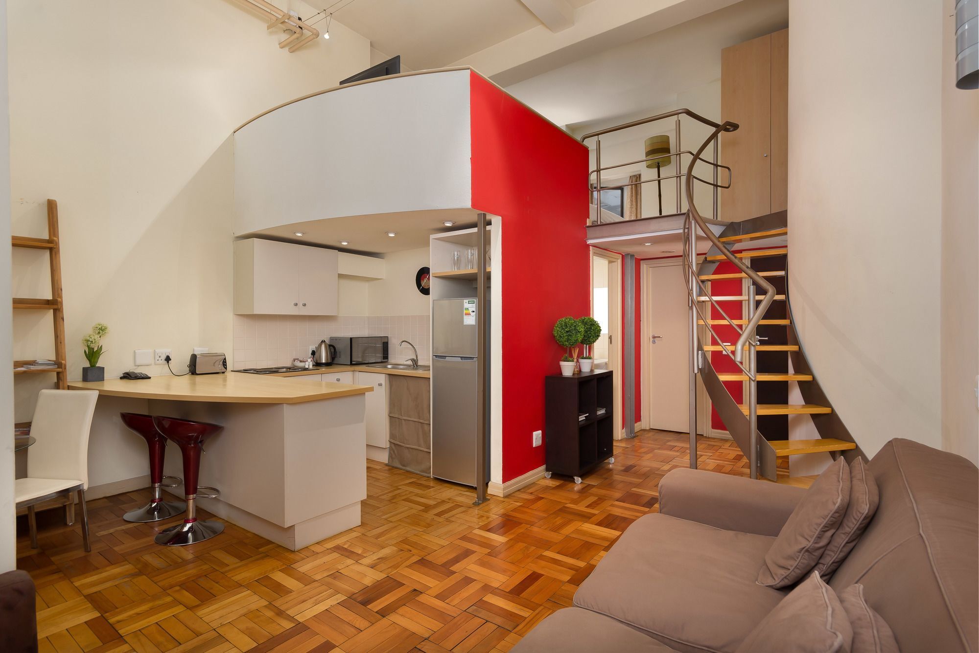 Mutual Heights 417 Apartment